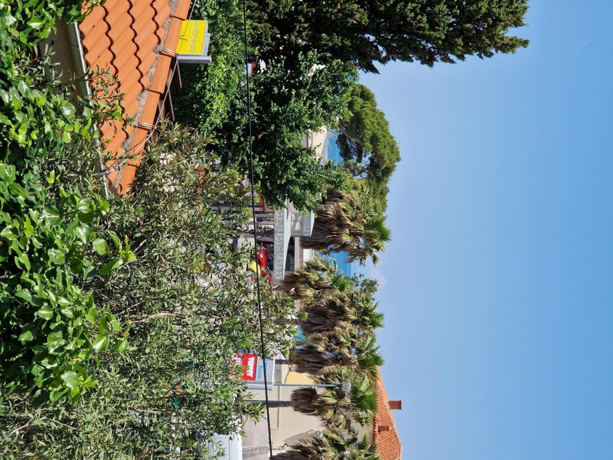 Apartment And Rooms Amenka Novalja Exterior foto